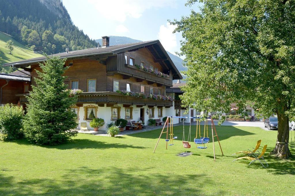 Landhaus Gredler Майрхофен Экстерьер фото